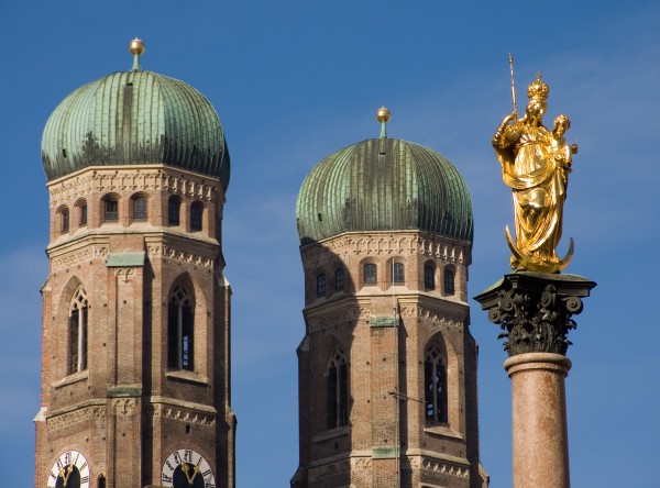 frauenkirche munich - Stock Photo #1596949 | PantherMedia Stock Agency