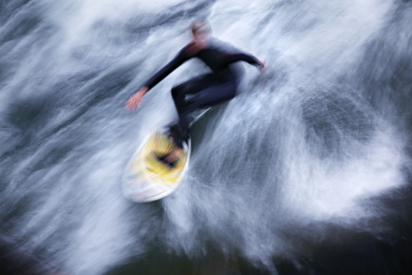 surver in eisbach