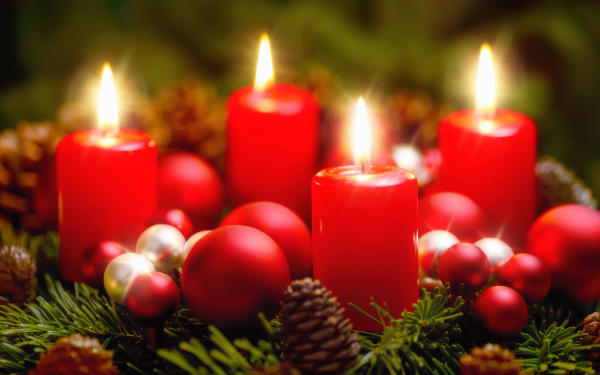 advent wreath with four flames