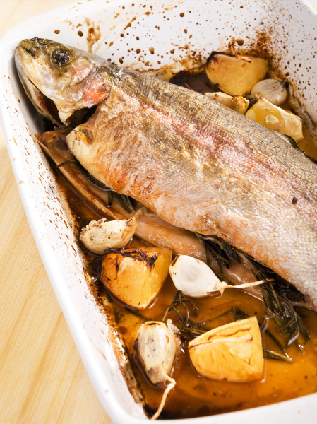 baked trout with garlic baked trout