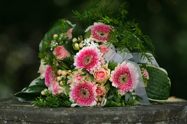 roses bridal bouquet