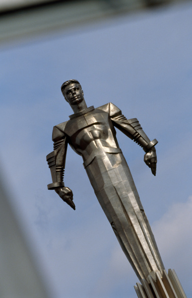statue of cosmonaut yuri gagarin