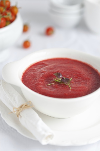 tomato and beetroot soup with bean
