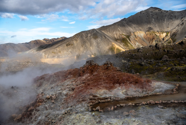 volcanic, mountains, of, landmannalaugar, in, fjallabak - 28280213