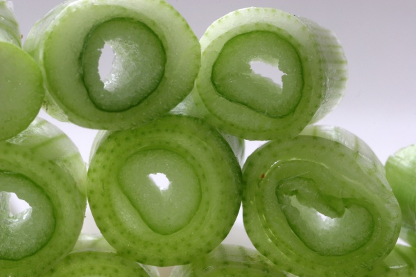 slices of young onion