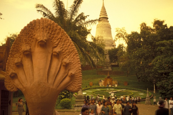 cambodia phnom penh wat phnom park