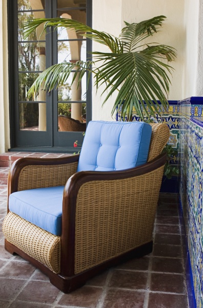 outdoor patio chairs with spaniard tile