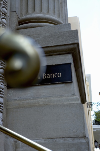 bank sign spanish