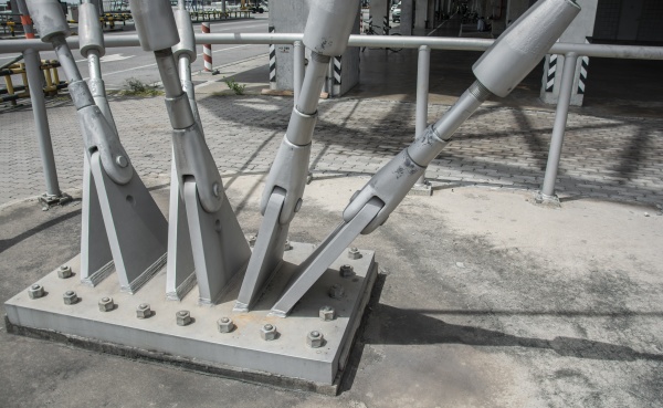 steel column support with bolts and