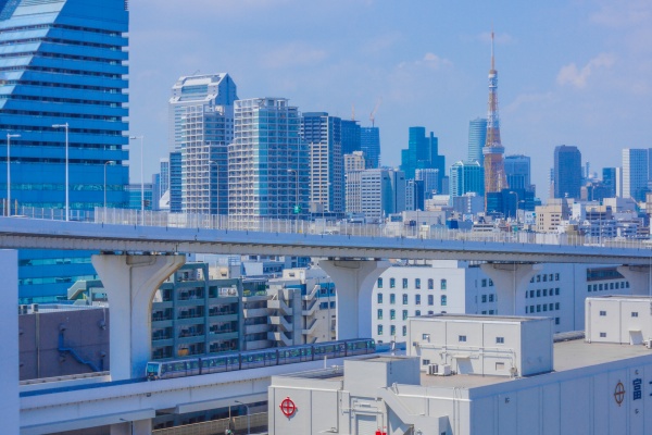 yurikamome and the tokyo skyline
