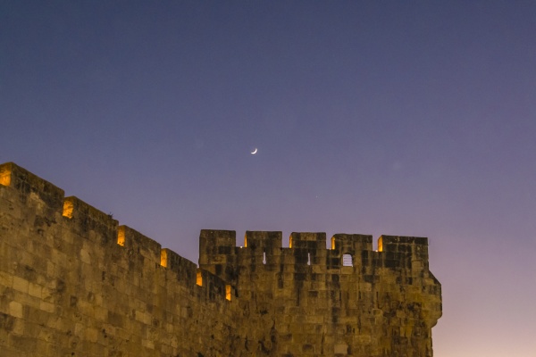 old jerusalem wall night scene