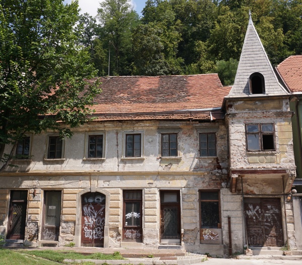 abandoned creepy house in slovenia s