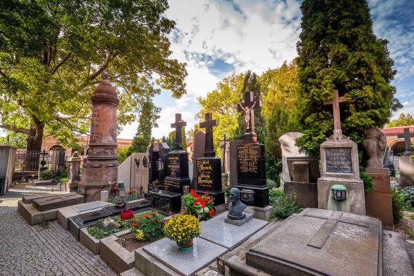 vysehrad cemetery prague czech