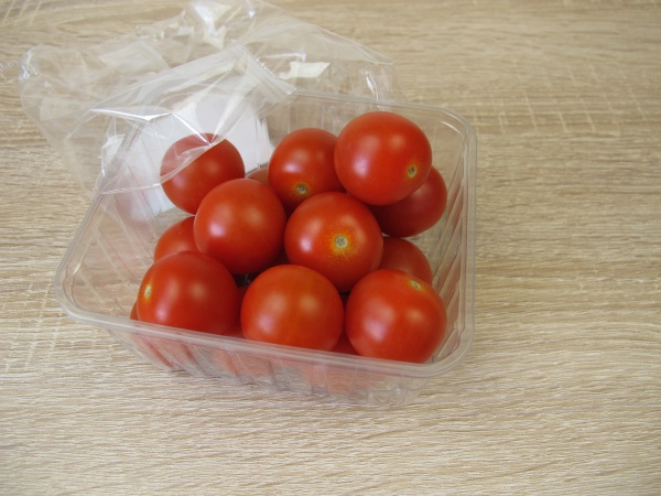 cherry tomatoes packed in a plastic