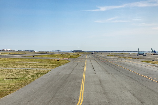 runway at boston logan international airport