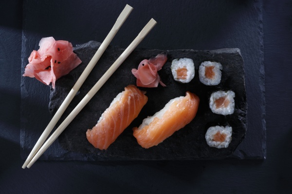 nigiri sushi and hosomaki sushi rolls