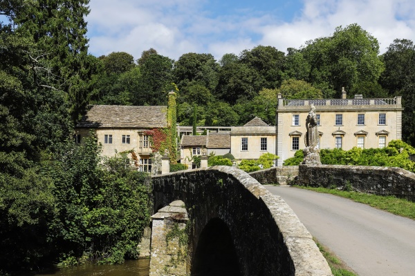 iford manor by the river frome