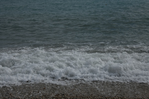 waves on the mediterranean sea in