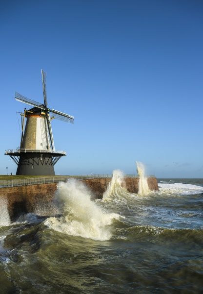 netherlands vlissingen waves crashing