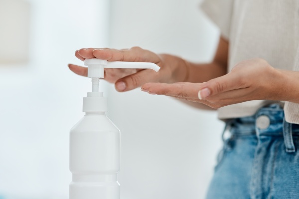 hand sanitizer kills many harmful germs