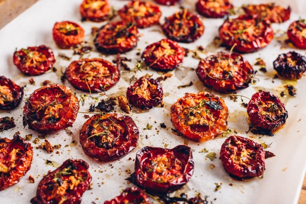 sun dried tomatoes with olive oil