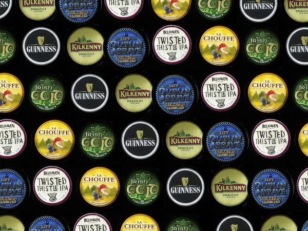 beer brands logo pattern