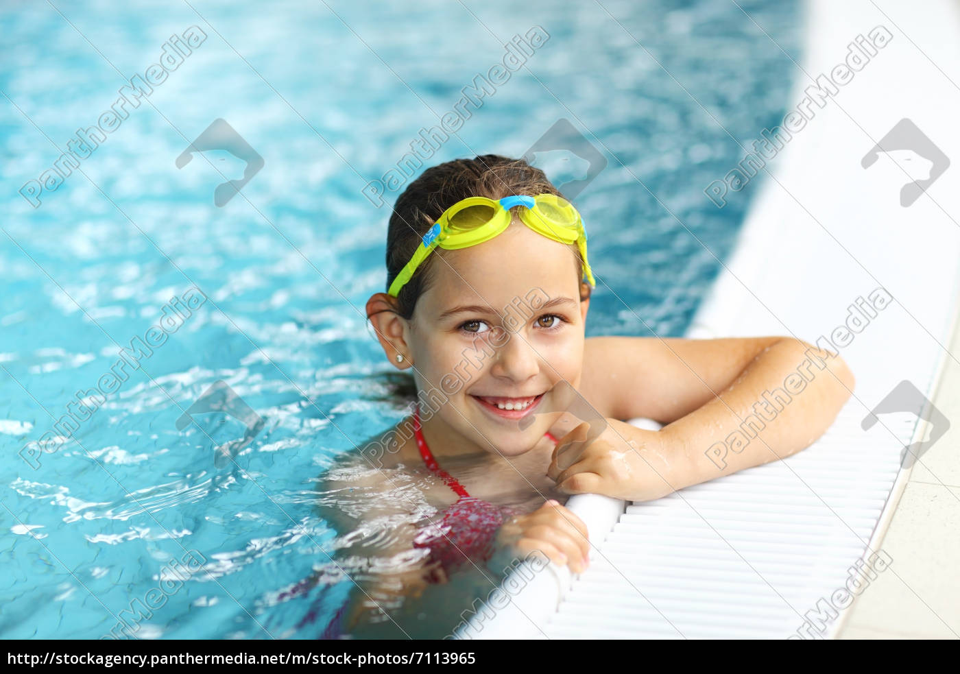 goggles in swimming