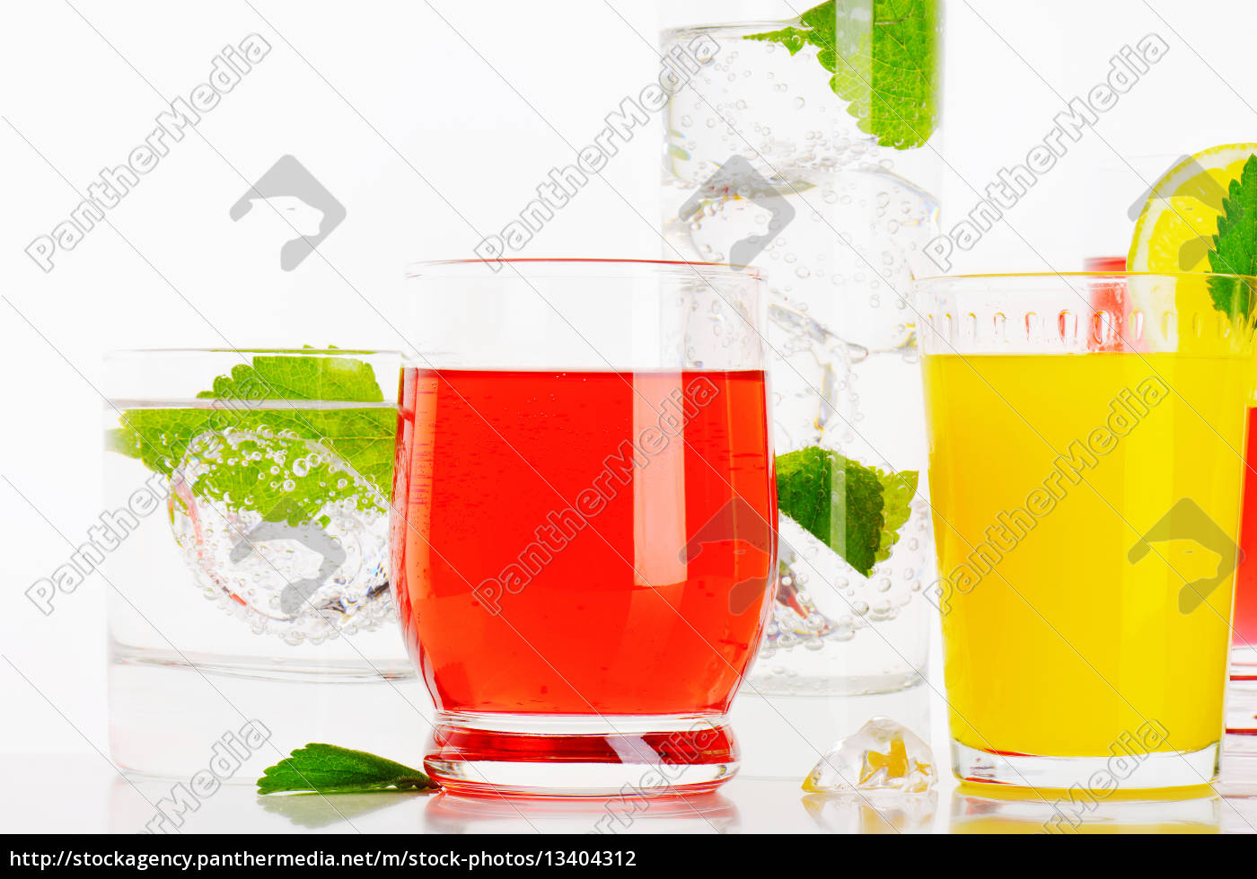 variety-of-cold-drinks-royalty-free-photo-13404312-panthermedia