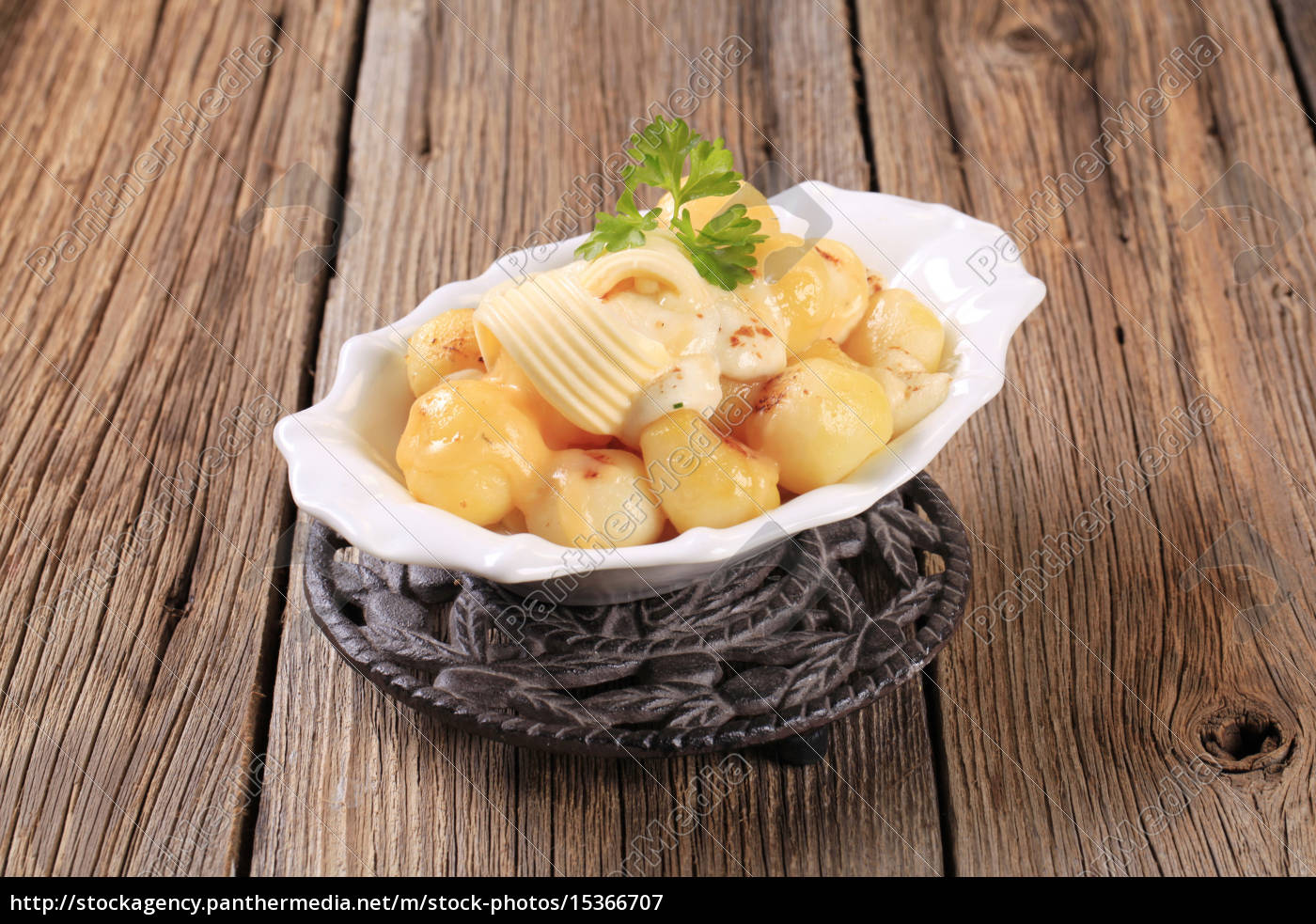 Parisian potatoes with mozzarella cheese - Stock Photo #15366707