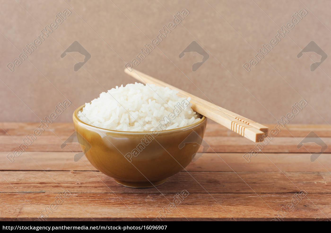 White Rice In Brown Bowl With Wood Chopsticks Stock Photo 16096907 Panthermedia Stock Agency