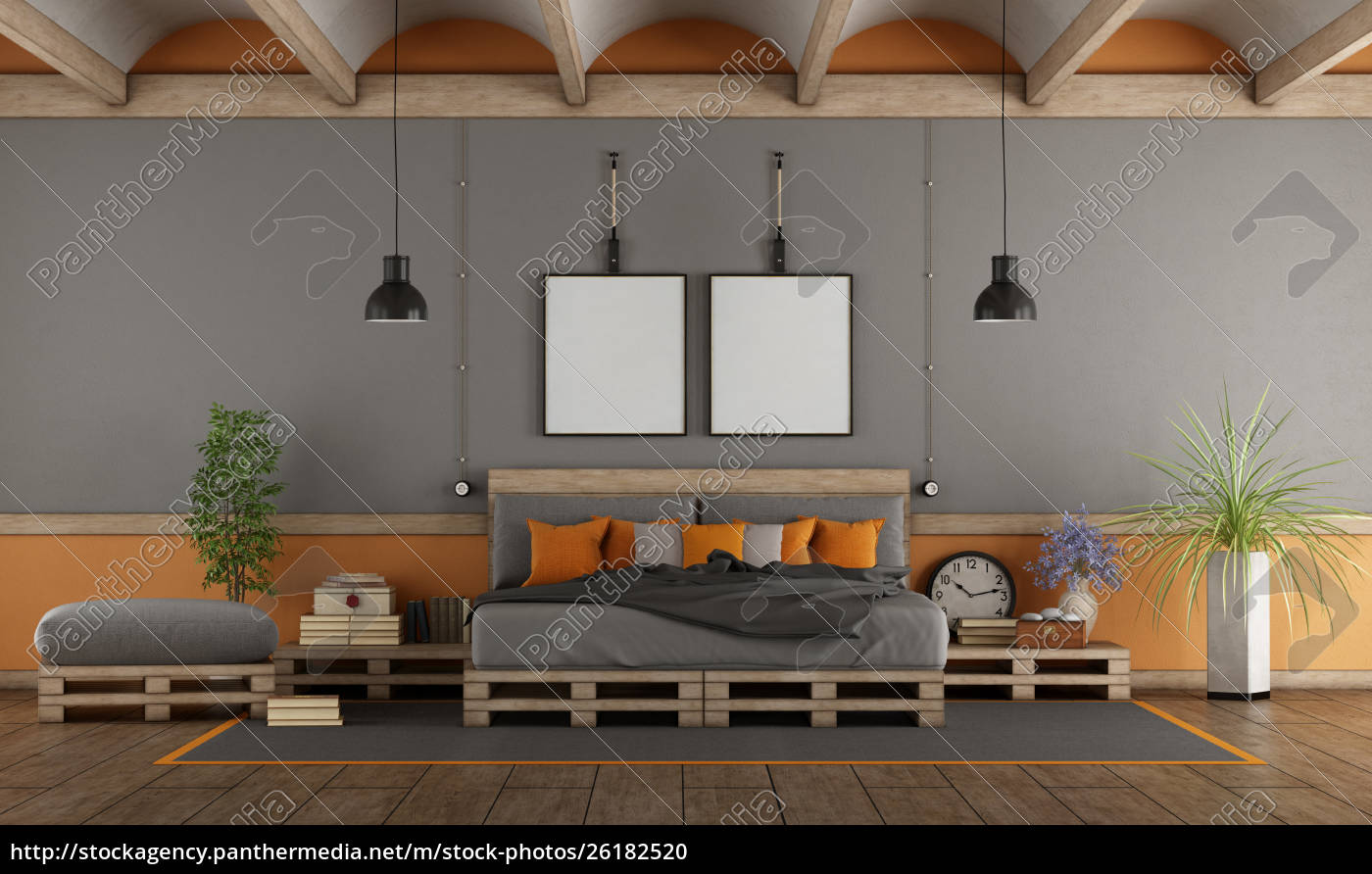 Master Bedroom With Pallet Bed Royalty Free Photo 26182520
