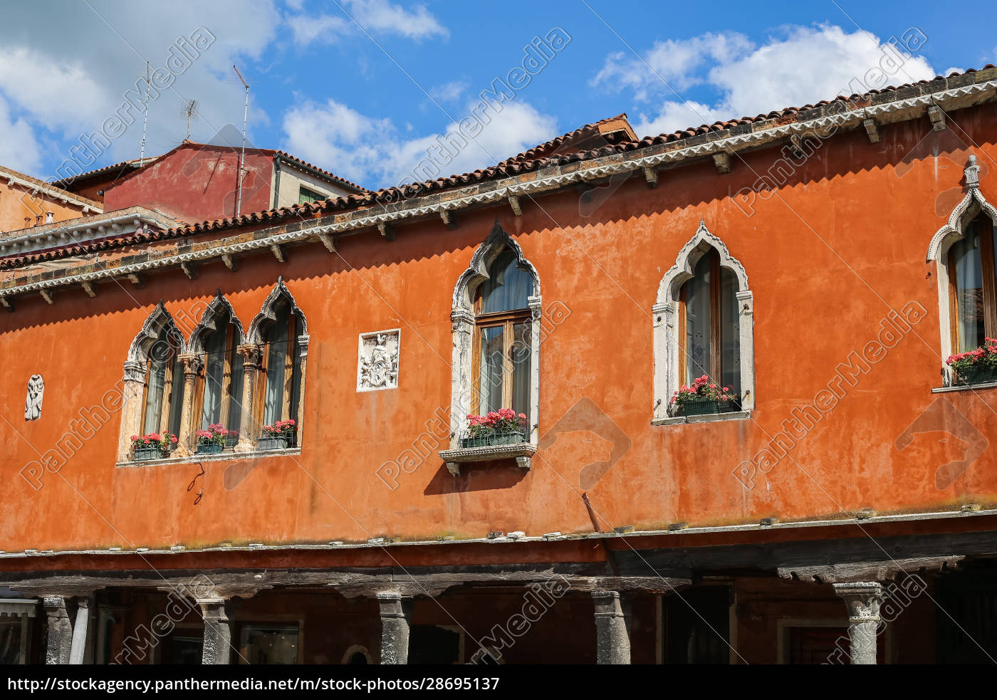 historic-architecture-in-venice-italy-stock-photo-28695137-panthermedia-stock-agency